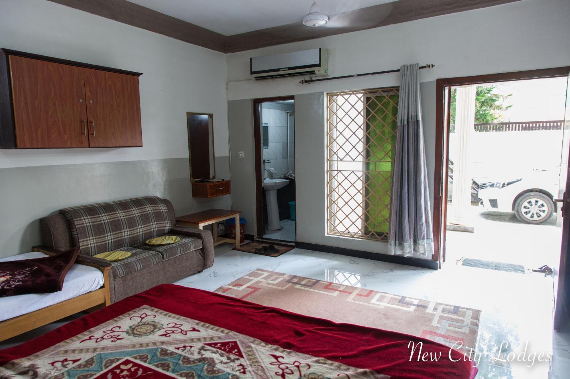 New City Lodges Guesthouse 이슬라마바드 외부 사진