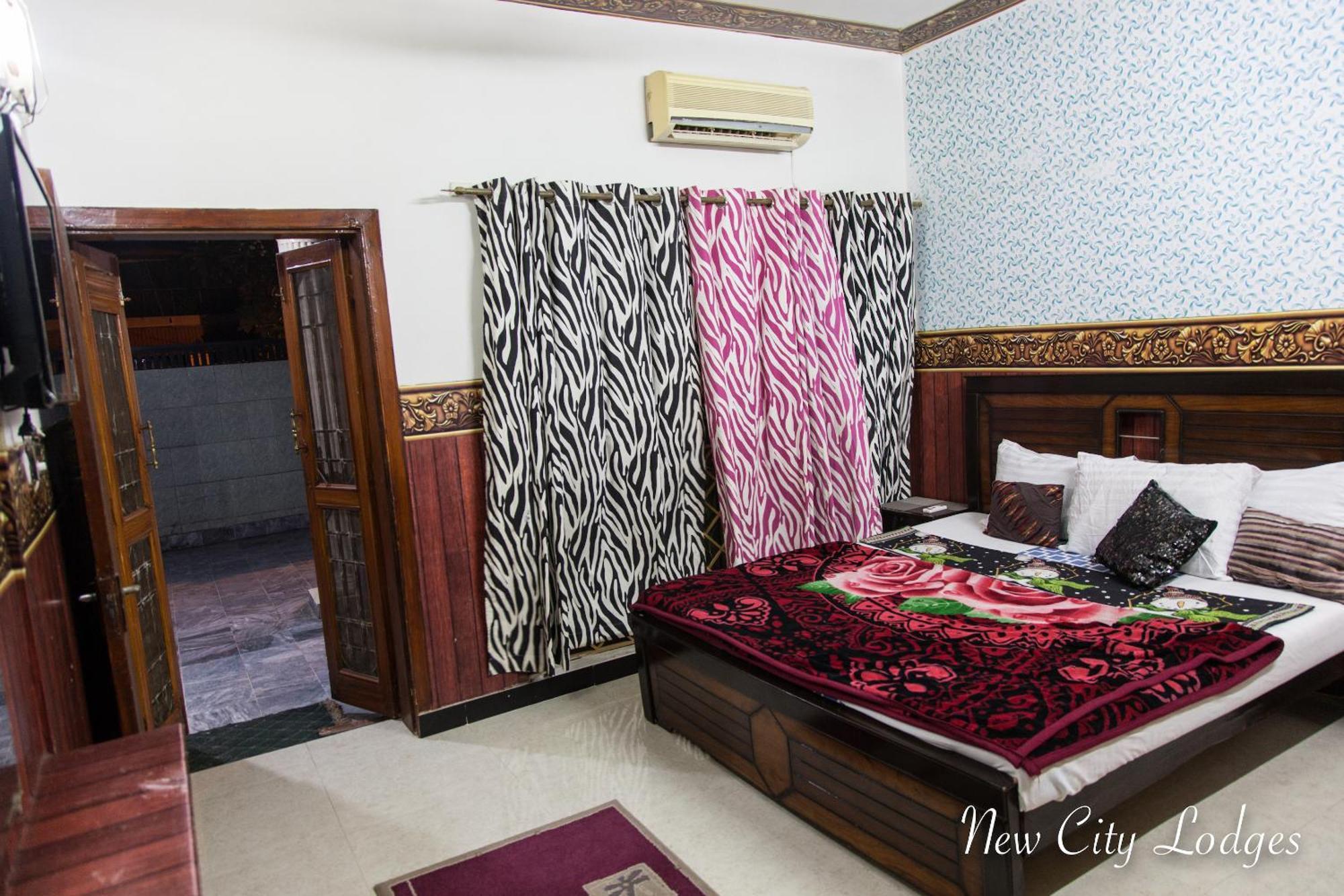 New City Lodges Guesthouse 이슬라마바드 외부 사진
