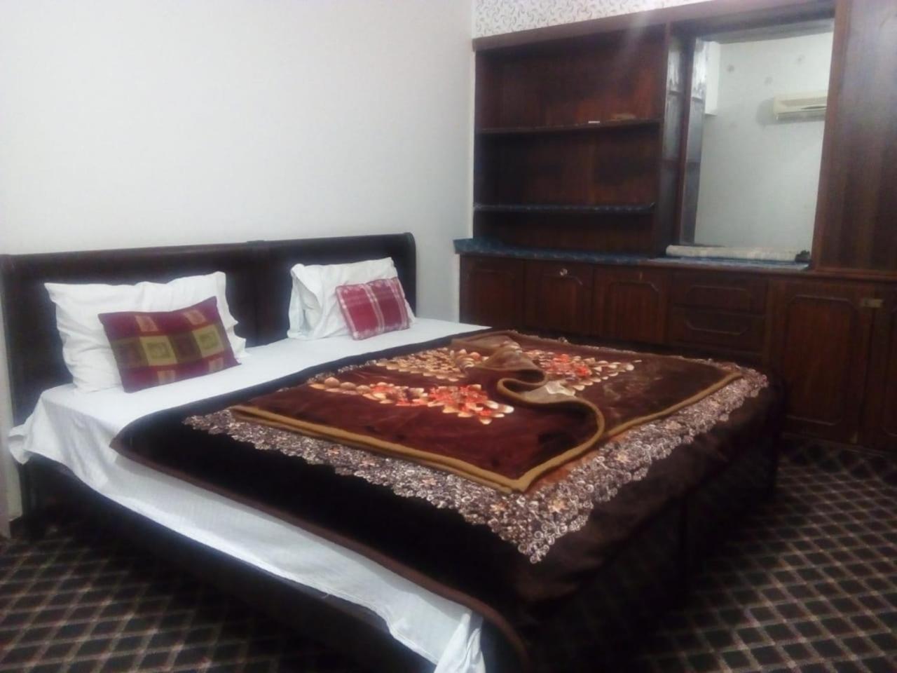 New City Lodges Guesthouse 이슬라마바드 객실 사진