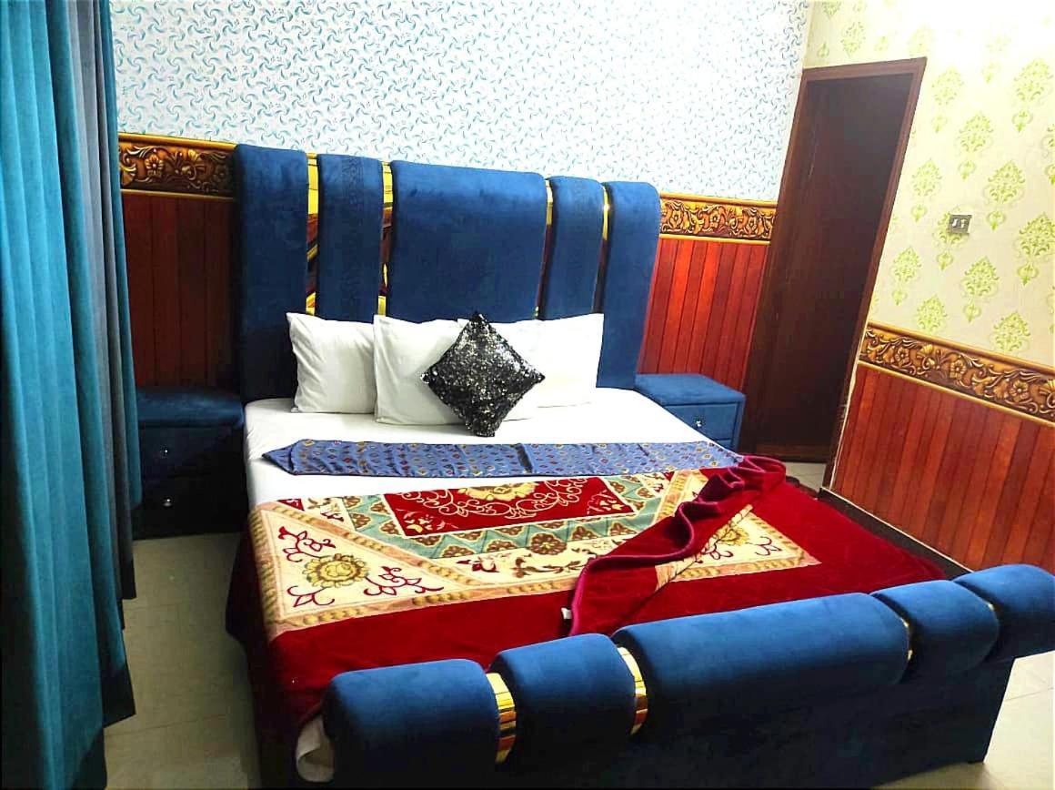 New City Lodges Guesthouse 이슬라마바드 외부 사진