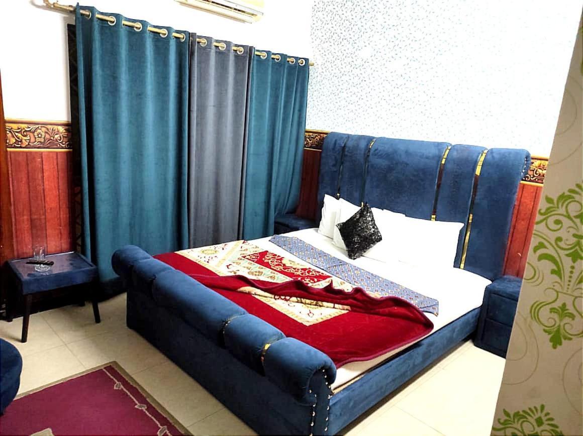 New City Lodges Guesthouse 이슬라마바드 외부 사진