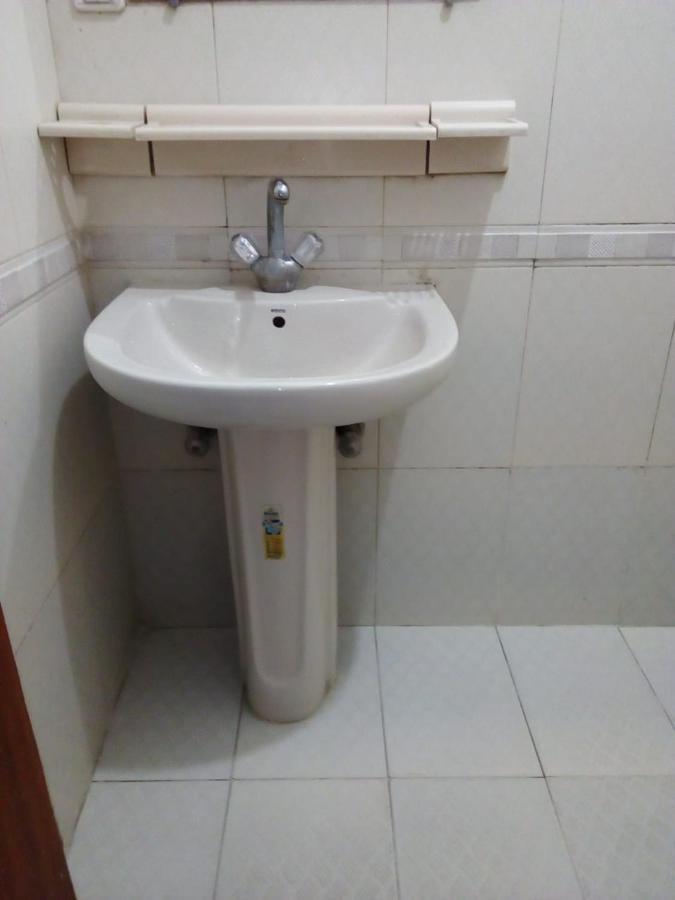 New City Lodges Guesthouse 이슬라마바드 외부 사진